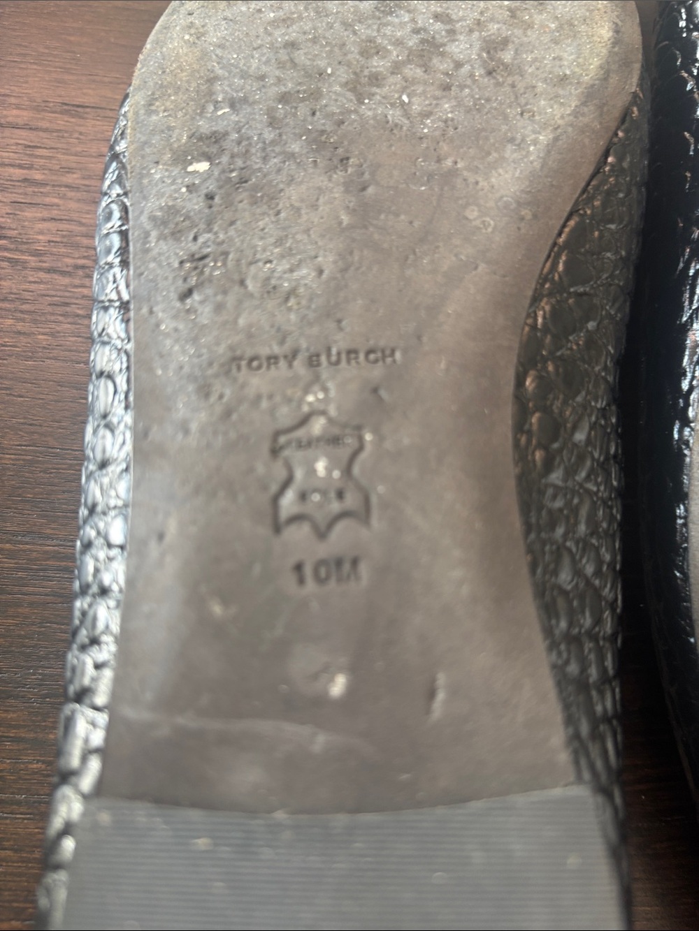 Tory Burch Black Croc-Embossed Logo Square-Toe Flats - Picture 5 of 8